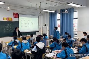 下课了？网传河南主帅南基一与翻译现身郑州机场，或乘坐飞机回韩